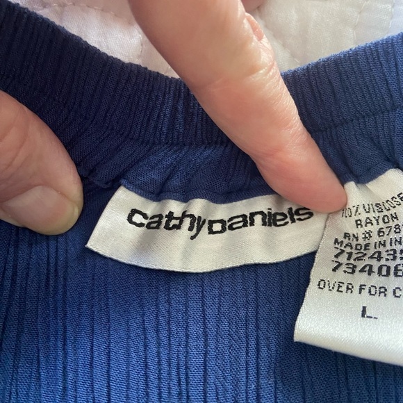 Cathy Daniels Navy and White Floral Tiered Cottagecore Midi Skirt Size Large - Picture 3 of 10